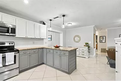 5601 15th Avenue N, Saint Petersburg, FL 33710 - Photo 17