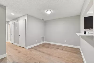 3118 Valley Oaks Drive, Tampa, FL 33618 - Photo 9