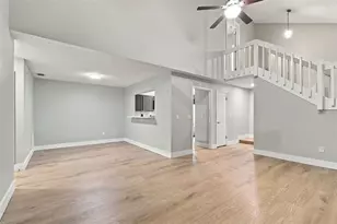 3118 Valley Oaks Dr, Tampa, FL 33618 - Photo 13