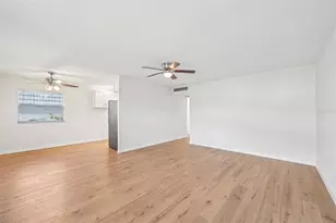 202 Bedford Trail, Sun City Center, FL 33573 - Photo 7