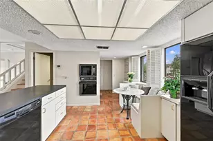 535 Haven Point Dr, Treasure Island, FL 33706 - Photo 25
