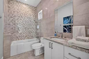 10209 Gulf Blvd, Treasure Island, FL 33706 - Photo 47