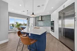 10209 Gulf Blvd, Treasure Island, FL 33706 - Photo 17