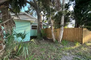 2320 5th St S, Saint Petersburg, FL 33705 - Photo 15