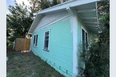 2320 5th Street S, Saint Petersburg, FL 33705 - Photo 9