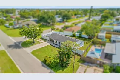 6321 Florida Circle W, Apollo Beach, FL 33572 - Photo 7
