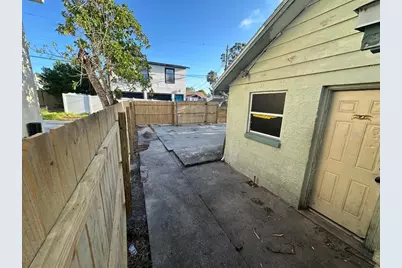 821 Paris Avenue S, Saint Petersburg, FL 33701 - Photo 7