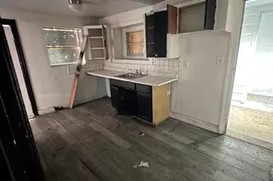 821 Paris Ave S, Saint Petersburg, FL 33701 - Photo 11