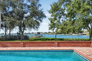 2278 Kings Point Dr, Largo, FL 33774 - Photo 21