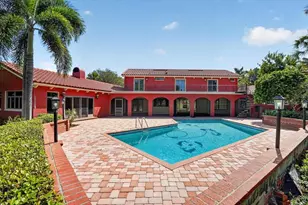 2278 Kings Point Dr, Largo, FL 33774 - Photo 3