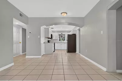 10840 50th Avenue N, Saint Petersburg, FL 33708 - Photo 9
