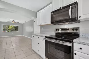 10840 50th Ave N, Saint Petersburg, FL 33708 - Photo 13