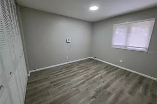 12310 Touchton Dr, Tampa, FL 33617 - Photo 11