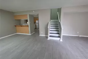12310 Touchton Dr, Tampa, FL 33617 - Photo 5