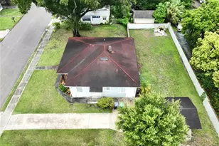 2211 Durham St, Tampa, FL 33605 - Photo 3