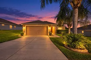 7919 Merchantville Cir, Zephyrhills, FL 33540 - Photo 1
