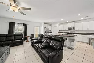 6300 Beverly Hls Dr, Zephyrhills, FL 33541 - Photo 9
