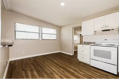1311 Warrington Way, Tampa, FL 33619 - Photo 7