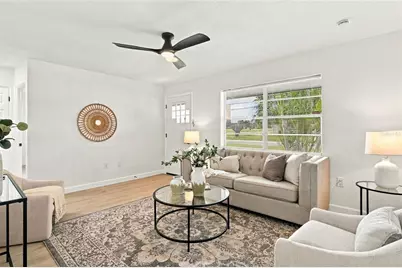 5207 56th Avenue N, Saint Petersburg, FL 33709 - Photo 9
