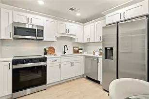 5207 56th Ave N, Saint Petersburg, FL 33709 - Photo 11