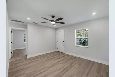 4318 S West Shore Boulevard, Tampa, FL 33611 - Photo 3