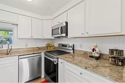 661 Mount Piney Avenue NE #697, Saint Petersburg, FL 33702 - Photo 13