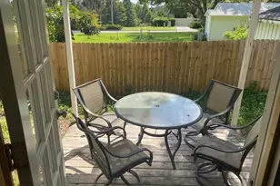 211 4th Pl SW, Largo, FL 33770 - Photo 9