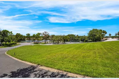 8952 Mississippi Run, Weeki Wachee, FL 34613 - Photo 75