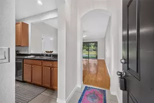 5155 Bay Isle Cir, Clearwater, FL 33760 - Photo 5