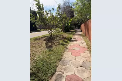 1901 3rd Street S, Saint Petersburg, FL 33705 - Photo 9