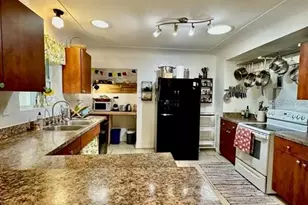 1901 3rd St S, Saint Petersburg, FL 33705 - Photo 17