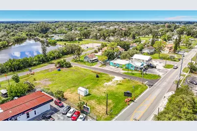 203 1st Street NW, Ruskin, FL 33570 - Photo 23
