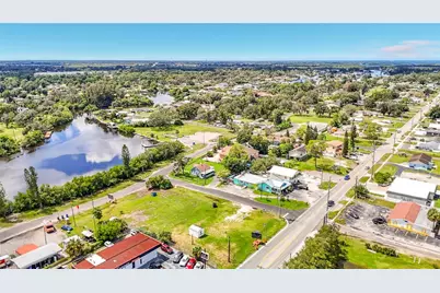 203 1st Street NW, Ruskin, FL 33570 - Photo 15