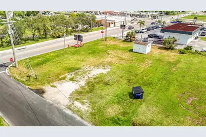 203 1st Street NW, Ruskin, FL 33570 - Photo 27