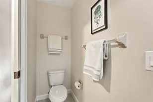 13036 Village Chase Cir, Tampa, FL 33618 - Photo 5