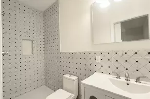910 E Osborne Ave, Tampa, FL 33603 - Photo 9