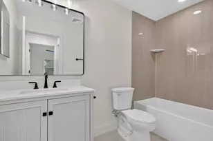 403 Evergreen Dr, Oldsmar, FL 34677 - Photo 5