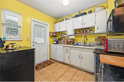 4139 1st Street NE, Saint Petersburg, FL 33703 - Photo 9