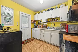4139 1st St NE, Saint Petersburg, FL 33703 - Photo 9