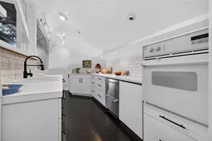 735 17th St N, Saint Petersburg, FL 33713 - Photo 15