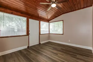 7602 Pine Hill Dr, Tampa, FL 33617 - Photo 7