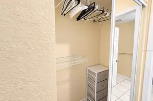 5001 Sunridge Palms Dr, Tampa, FL 33617 - Photo 15