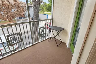 5001 Sunridge Palms Dr, Tampa, FL 33617 - Photo 9