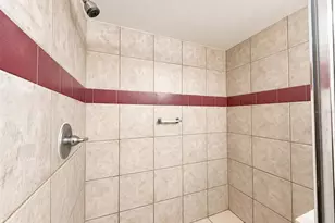 5001 Sunridge Palms Dr, Tampa, FL 33617 - Photo 11