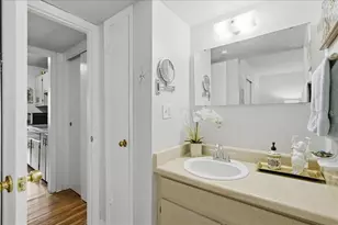 111 Sea Horse Dr SE, Saint Petersburg, FL 33705 - Photo 29
