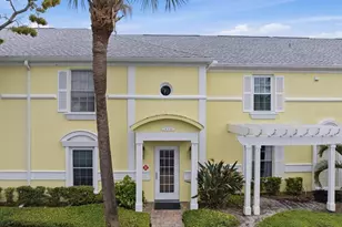 111 Sea Horse Dr SE, Saint Petersburg, FL 33705 - Photo 1