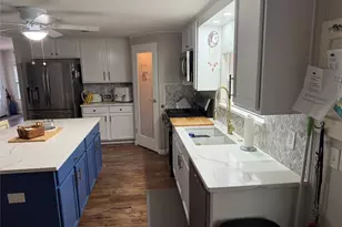 109 N St Thomas Cir, Apollo Beach, FL 33572 - Photo 3