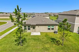 3945 Spruce Creek Dr, Lakeland, FL 33811 - Photo 11