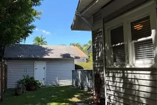 950 10th St N, Saint Petersburg, FL 33705 - Photo 39