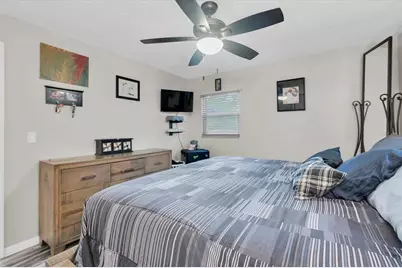 4946 41st Avenue N, Saint Petersburg, FL 33709 - Photo 31